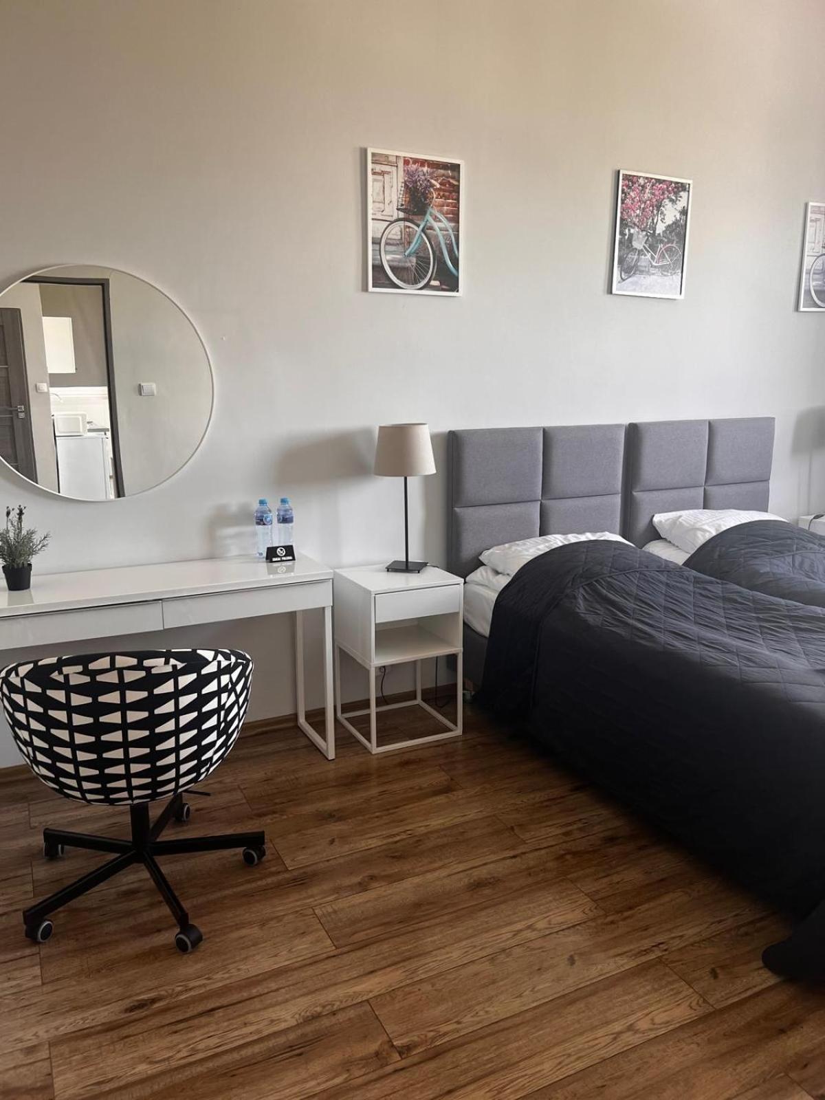 Business Center Apartment สเกียร์เนียวิตเซ ภายนอก รูปภาพ